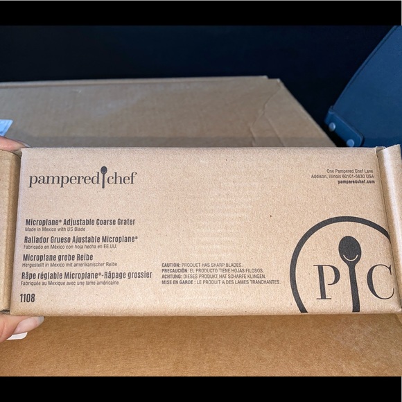 Pampered Chef Other - Pampered Chef micro plane adjustable grater